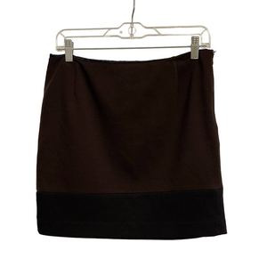 Tahari Brown & Black Short Skirt‎ Fully Lined Side Zip Pre-owned measures size 4